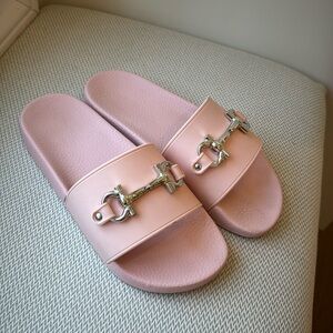 Women’s Ferragamo pink slides size 9 with classic Ferragamo buckle